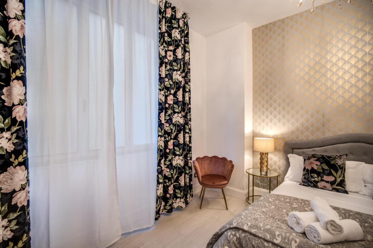 Aweshomeitaly - White Mirrors Apartment Pisa Luaran gambar