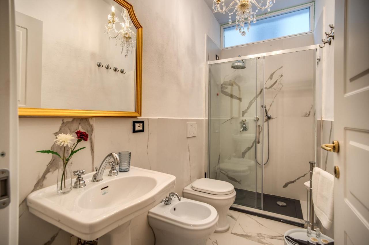 Aweshomeitaly - White Mirrors Apartment Pisa Luaran gambar